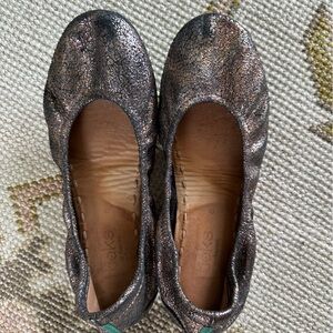 Tieks size 6 flats